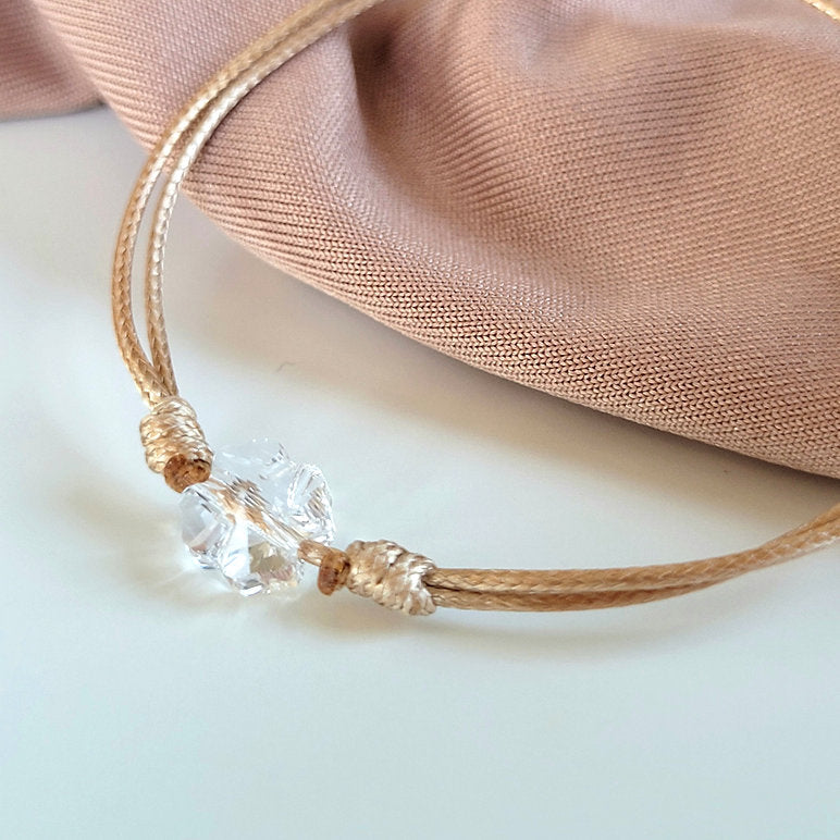 Гривна с кристал Swarovski - Crystal Clover. Гривна против уроки, подходяща за деца и жени.